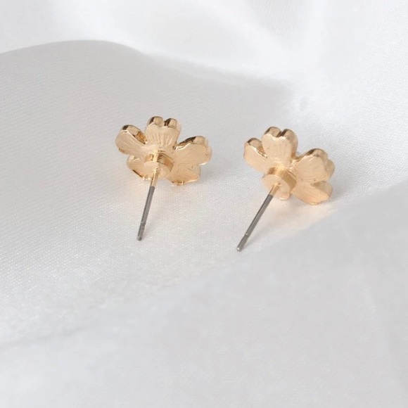 NEW!💙💎🌸PRETTY! LITTLE PINK HEART FLOWERS!🌸💎💙 - Picture 3 of 16